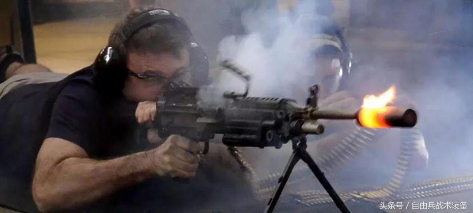 「科普」為什么槍械消音器的外面要加上“戰術套套”?